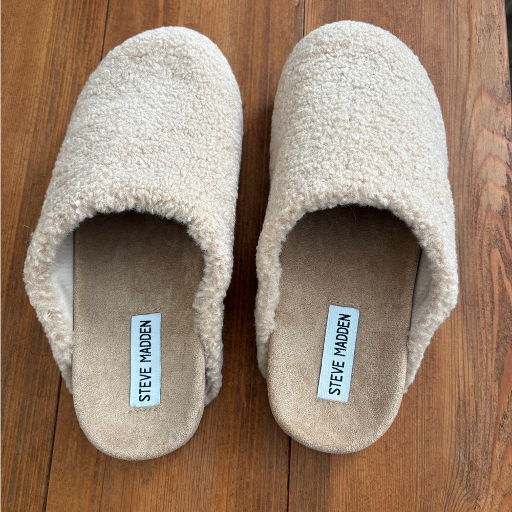 Steve Madden Women's Cream Sherpa Slide Slippers